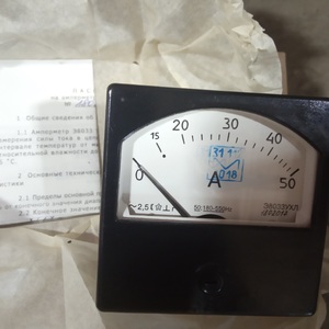 Амперметр Э8033 УХЛ-50 А. 180-550 Гц. включение прямое