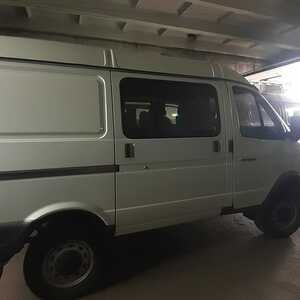 Автомобиль ГАЗ-27527