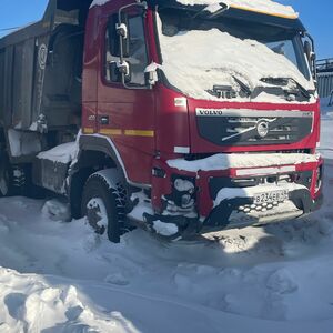 САМОСВАЛ VOLVO FM TRUCK 6X6 БЦМ-53, г/н В 205 ЕВ 49 RUS