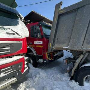 САМОСВАЛ VOLVO FM TRUCK 6X6 БЦМ-53, г/н В 980 УВ 49 RUS