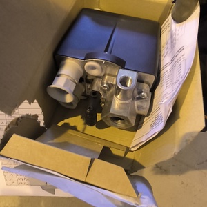 Реализация МТР -   	ПРЕССОСТАТ MDR 3/11 16A (393074) в кол-ве 	1 шт