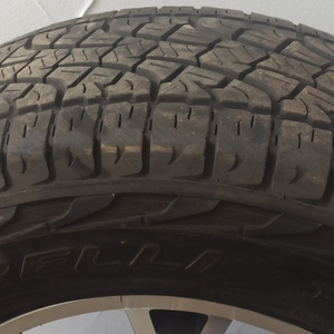 ПИ410556 Автомобильные шины PIRELLI 275/65R17 Scorpion на дисках б/у