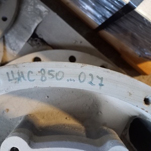 Кронштейн передний ЦНС 850-240...960.01.027