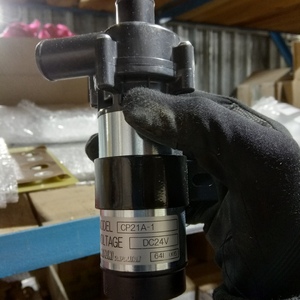 Насос водяной Kato 561-76404100