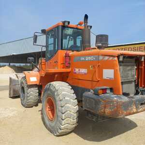 Фронтальный погрузчик DOOSAN DL250, 2012