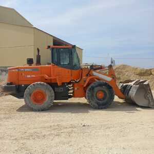Фронтальный погрузчик DOOSAN DL250, 2012
