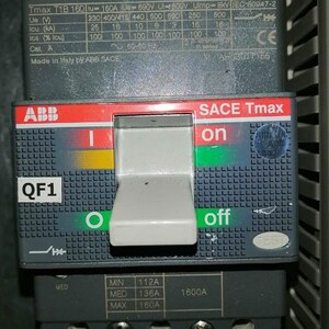 Автоматический трехполюсный выключатель ABB Т1В 160