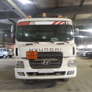 Автомашина грузовая-цистерна HYUNDAI GOLD