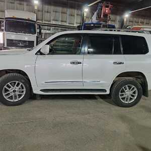 Автомобиль Lexus LX 570, 2011 г.в.