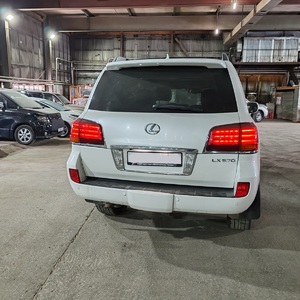 Автомобиль Lexus LX 570, 2011 г.в.