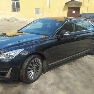 Автомобиль Genesis G90