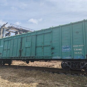 Крытый вагон с истекшим сроком службы