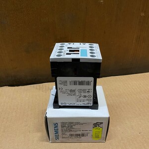 Контактор вспомогательный Siemens 3RH1131-1AP00