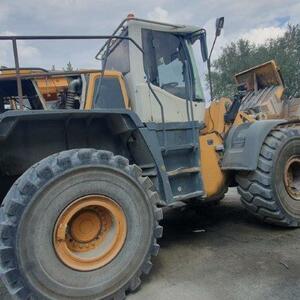 Фронтальный погрузчик Liebherr L 566 2plus2, 2006