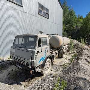КАМАЗ 53213 КО505А (вакуумная установка, цистерна)