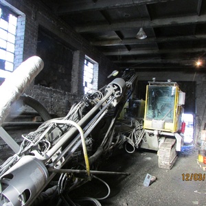 Буровая самоходная установка ATLAS COPCO ЕСМ 720 с гидроперфоратором HS200